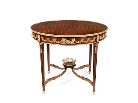 Großer Tisch im Louis XVI-Stil